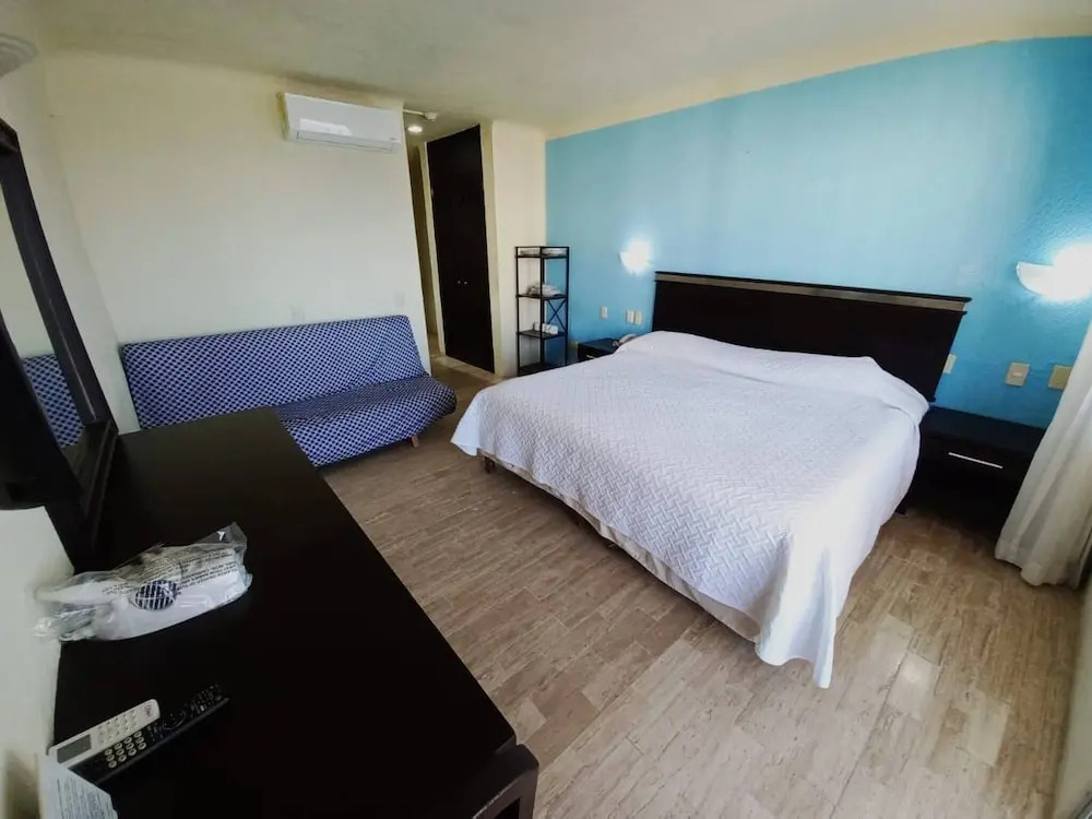 Room in Guest Room - Studio 502 Inside Cancun Resort