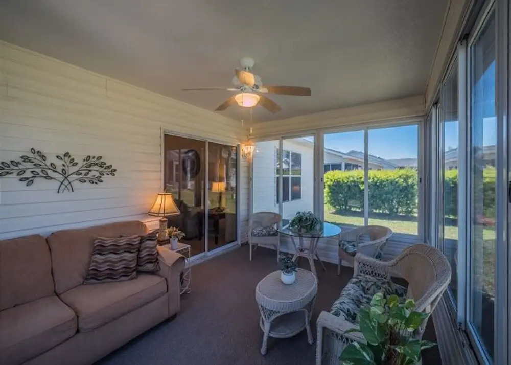 English Ivy Court 2600 by White Pelican VR