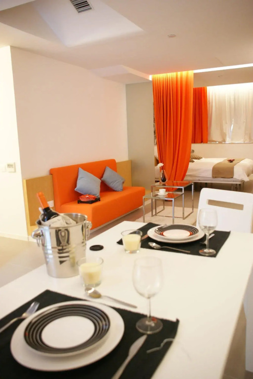 60 West Hotel