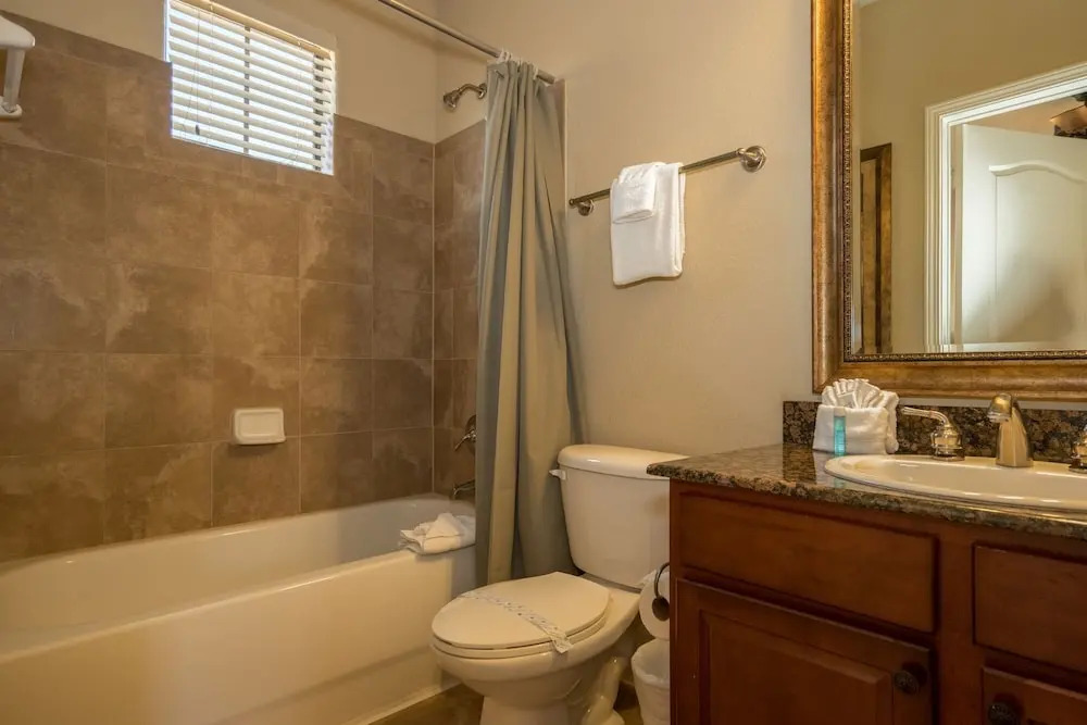 Bp521cp 3 Bedroom Condo in Bella Piazza