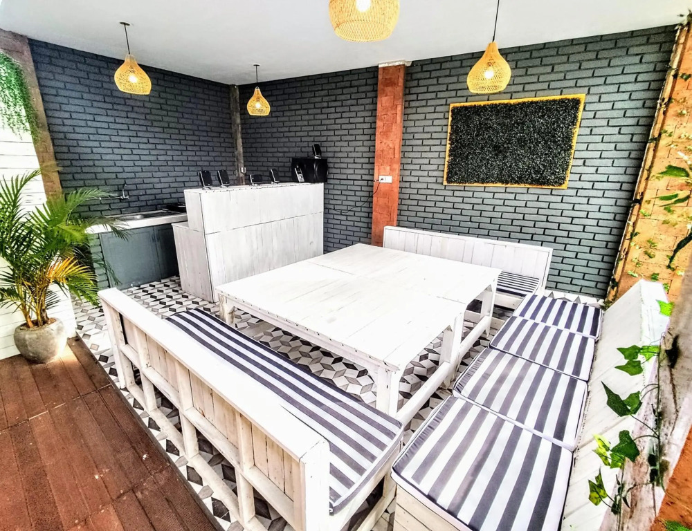 Aghasvina Guest House Canggu