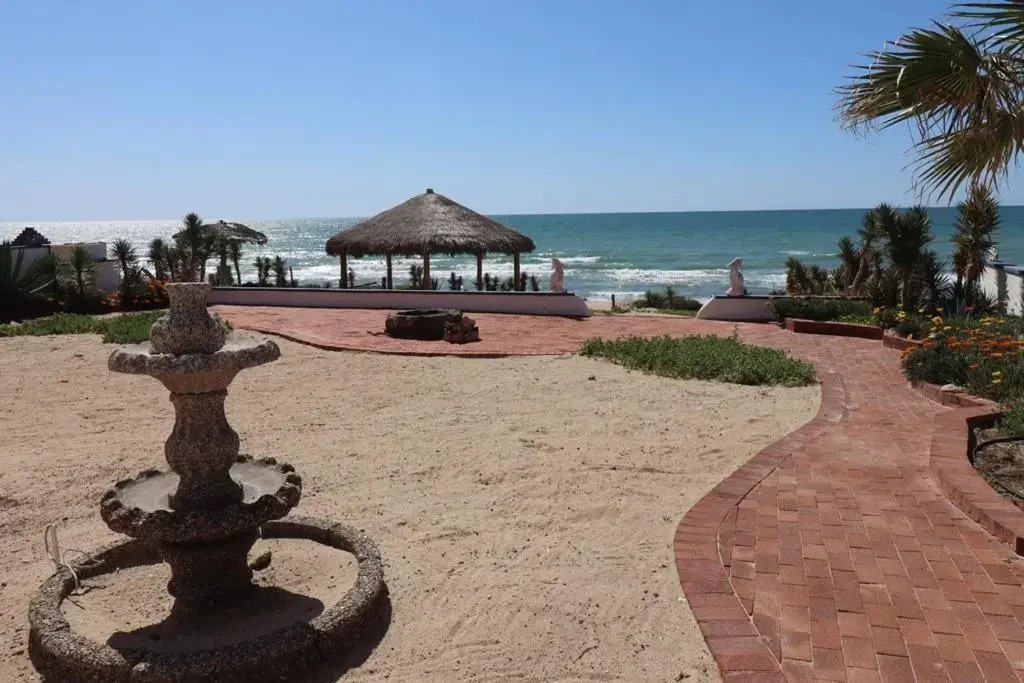 Casa Evita 4 Bedroom Beachfront Home