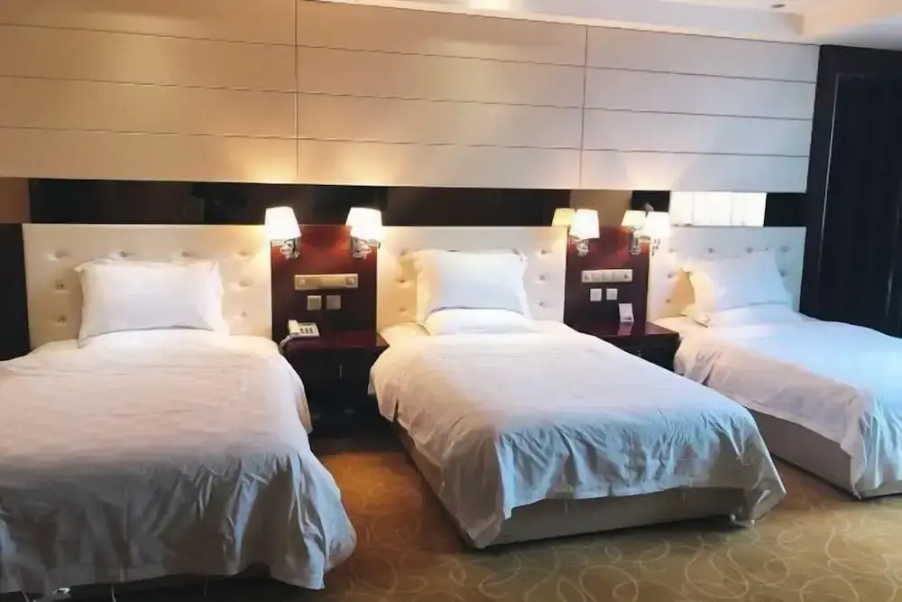 Xining Xibai Hotel
