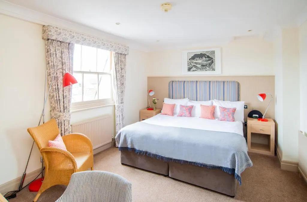 Crown Hotel