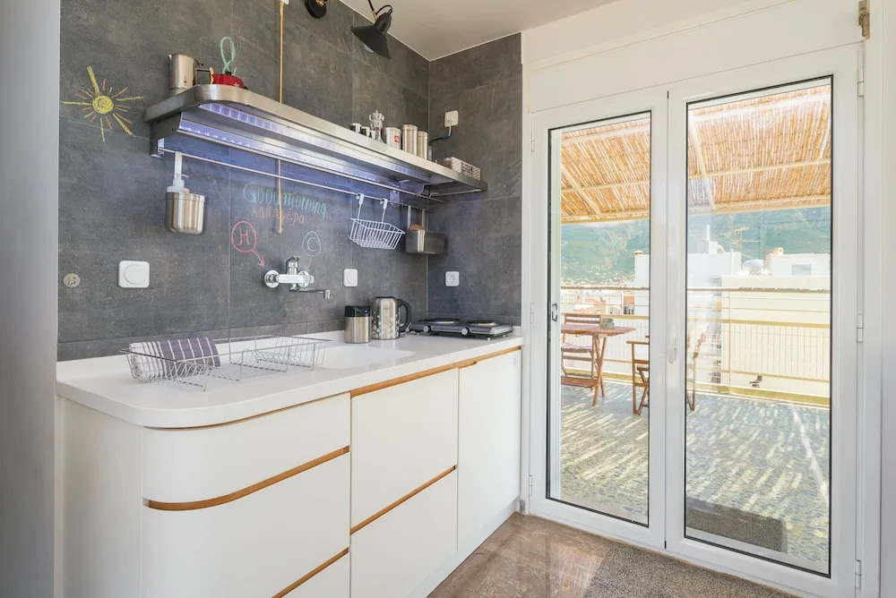Seafront Penthouse LEO