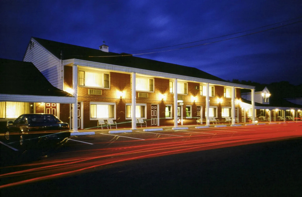 Coachman Inn