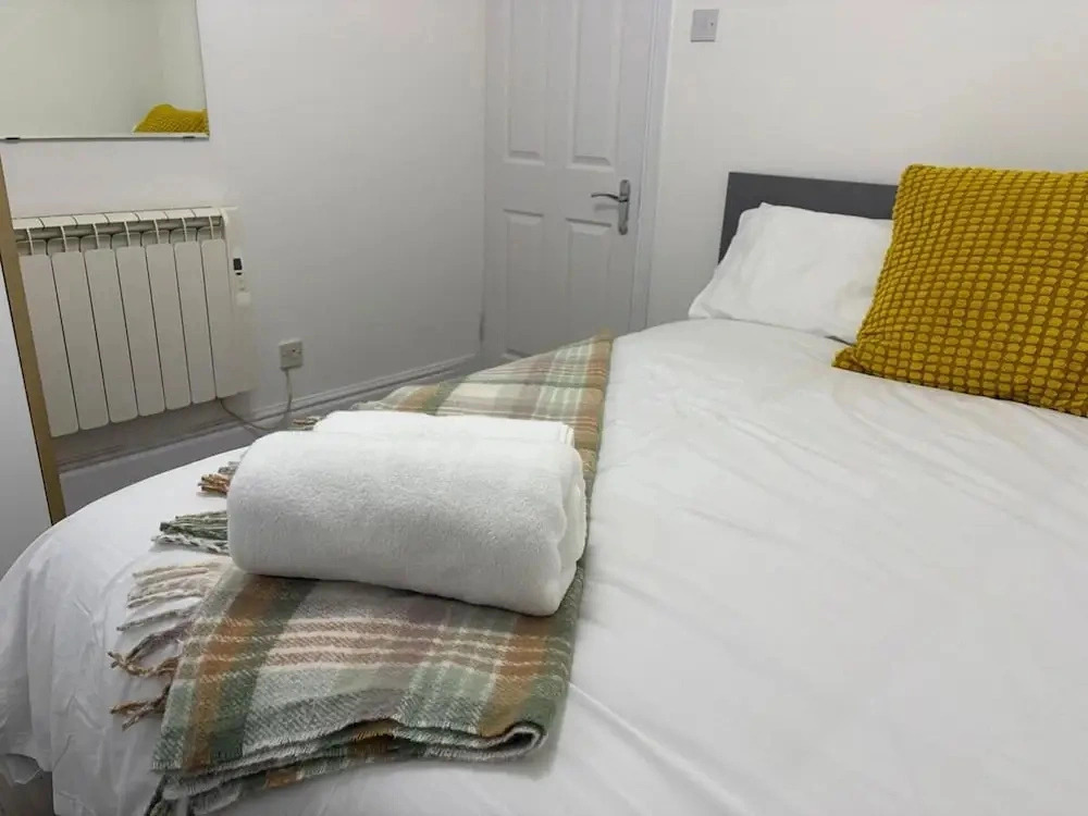 Near Etihad/coop Live - Parking - Wifi - Sleeps 4