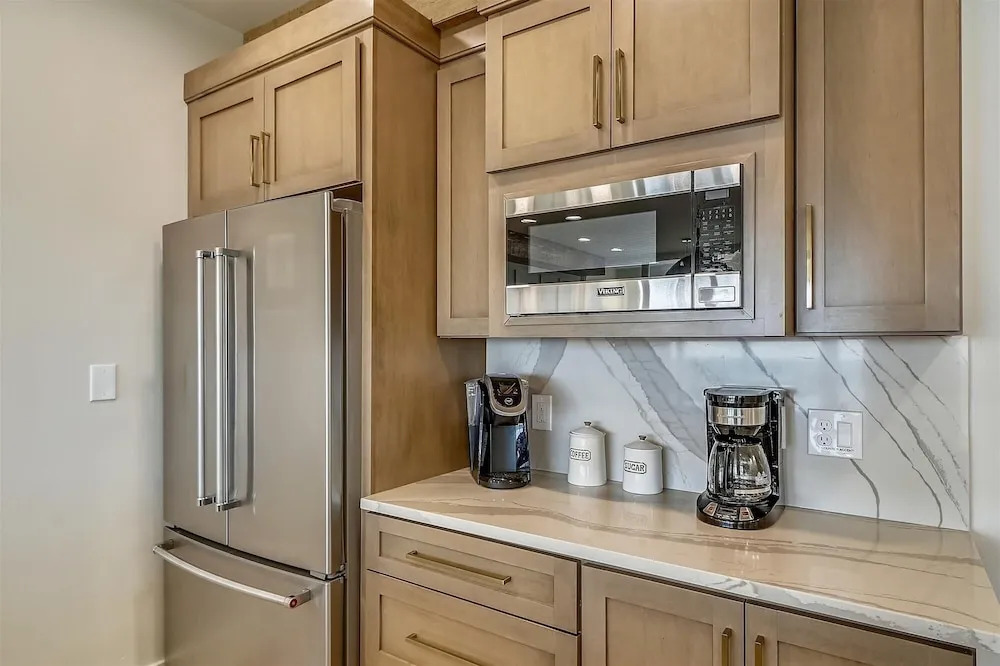 Oceania 307 3 Bedroom Condo by RedAwning