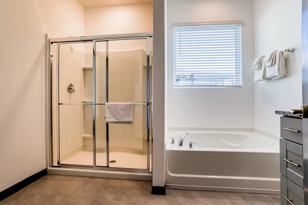 Large Open-concept Home With Private Pool, Pool Table-dogs Welcome