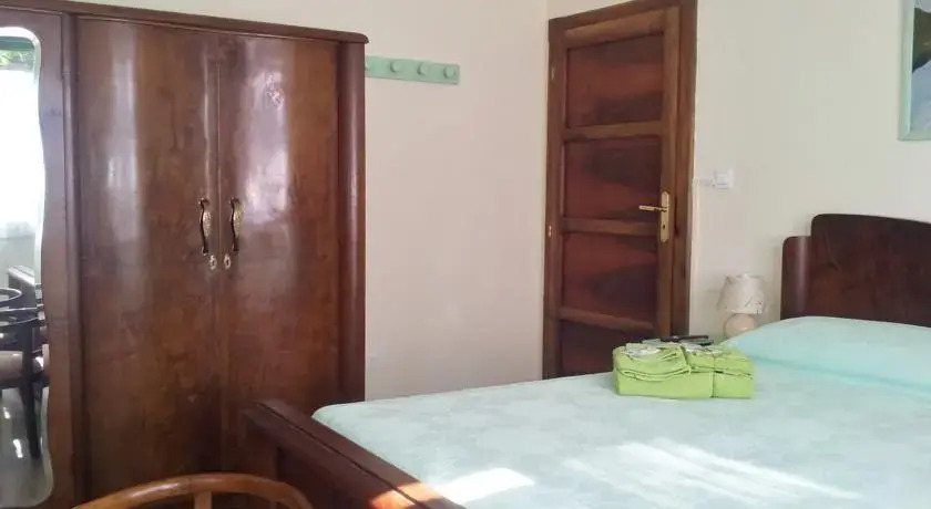 One Nice Room
