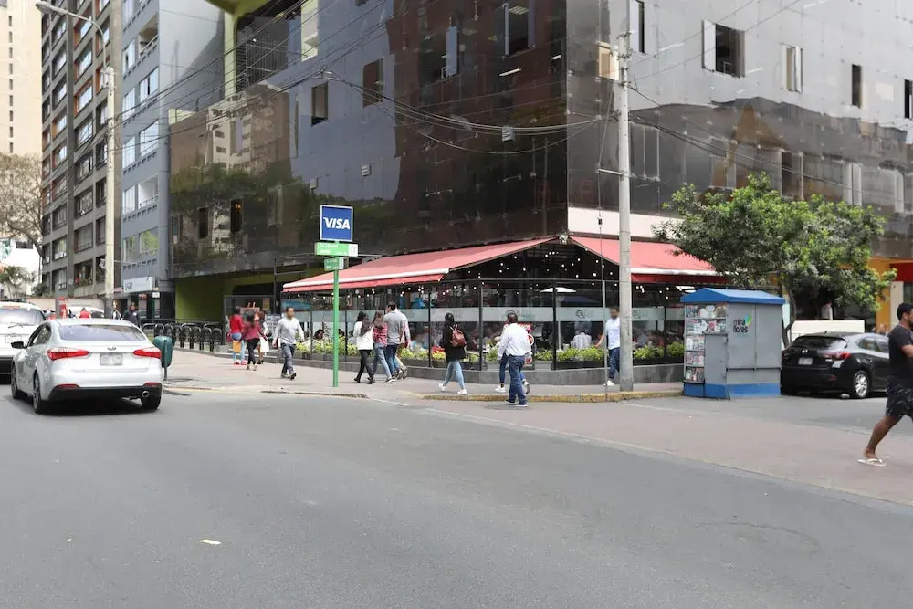 Lujoso y céntrico dpto en piso 6 de Miraflores