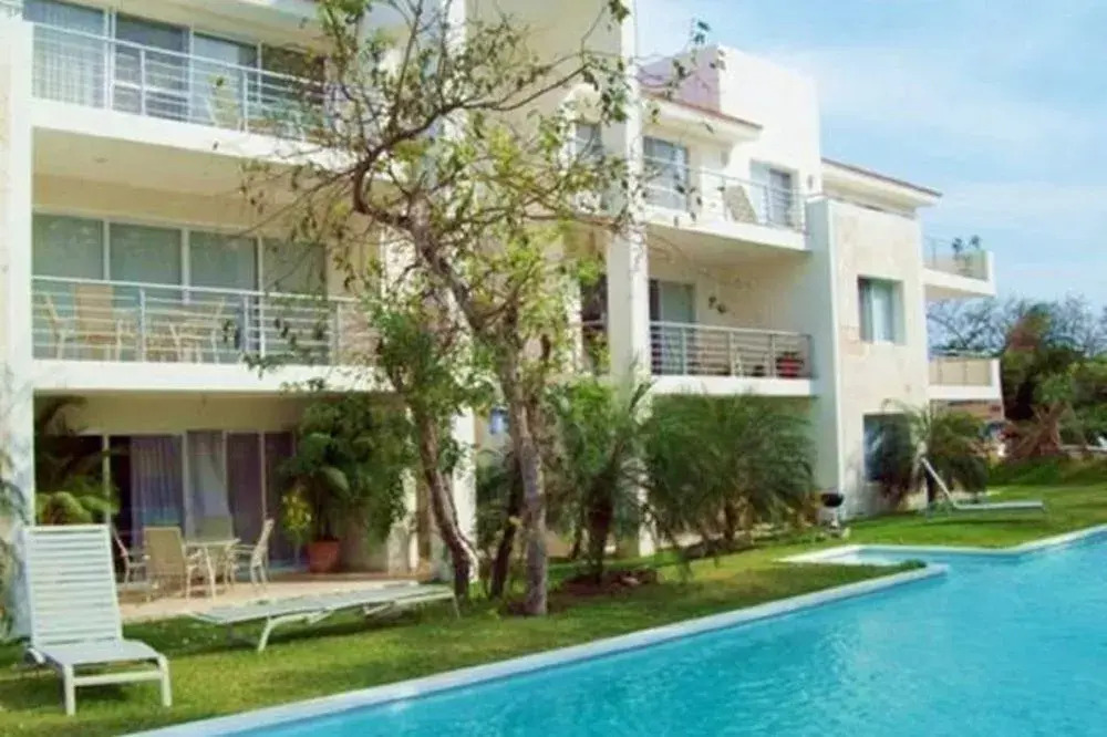 Golf Condominium by ChezPlaya