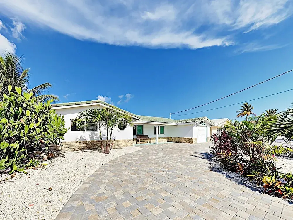 261 11th St Home