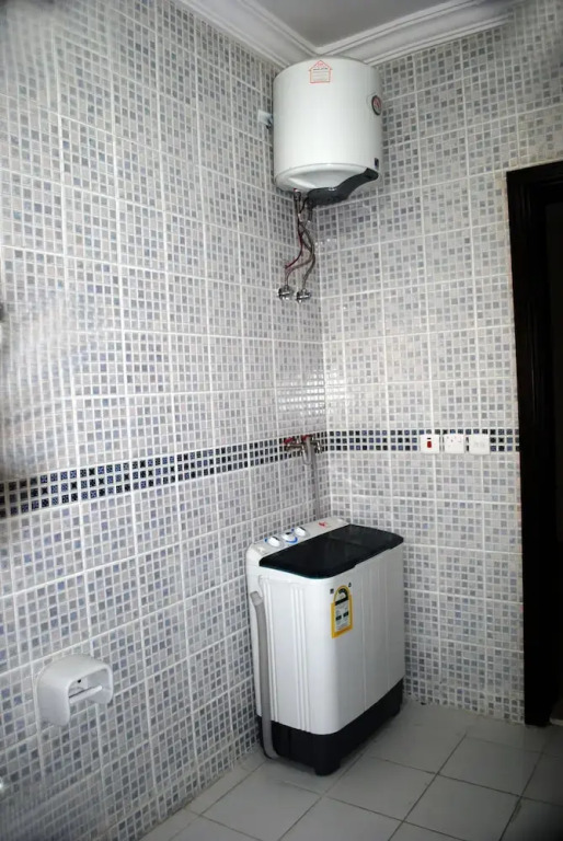 Al Drees Aparthotel