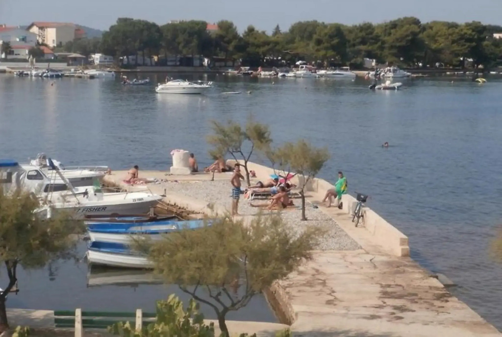 Dama - 10 m From Beach - A1