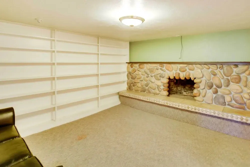 Main Street Townhome - 12 Miles to Bear Lake!