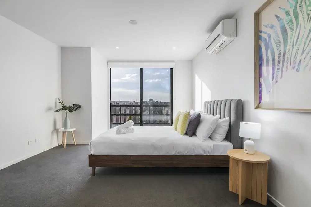 Northcote 3-bed Townhouse Near Cafes & Shops