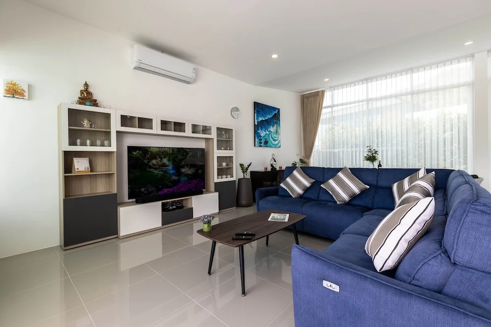 Modern 4 Bedroom Pool Villa KH-A5