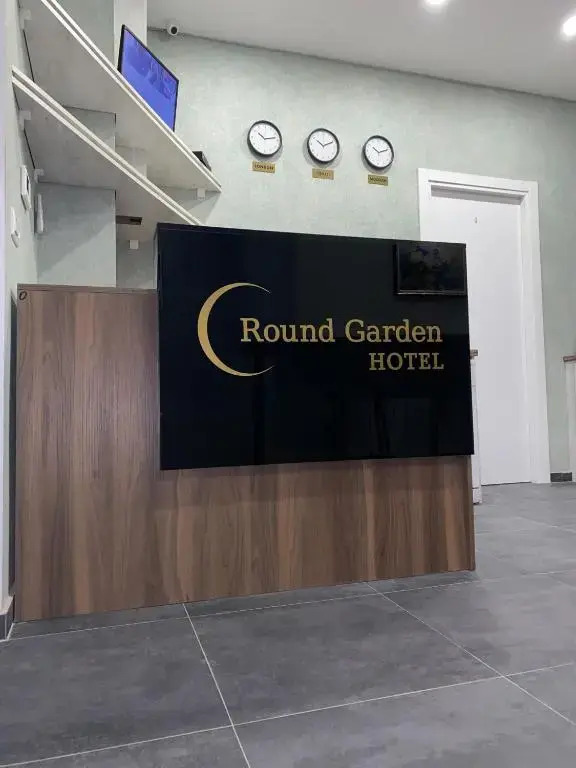 Round Garden Hotel