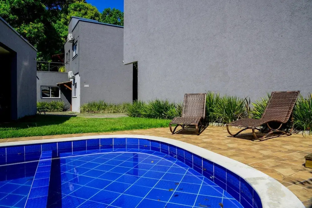 Casa c Piscina a 150m da Praia de Boi Ucanga