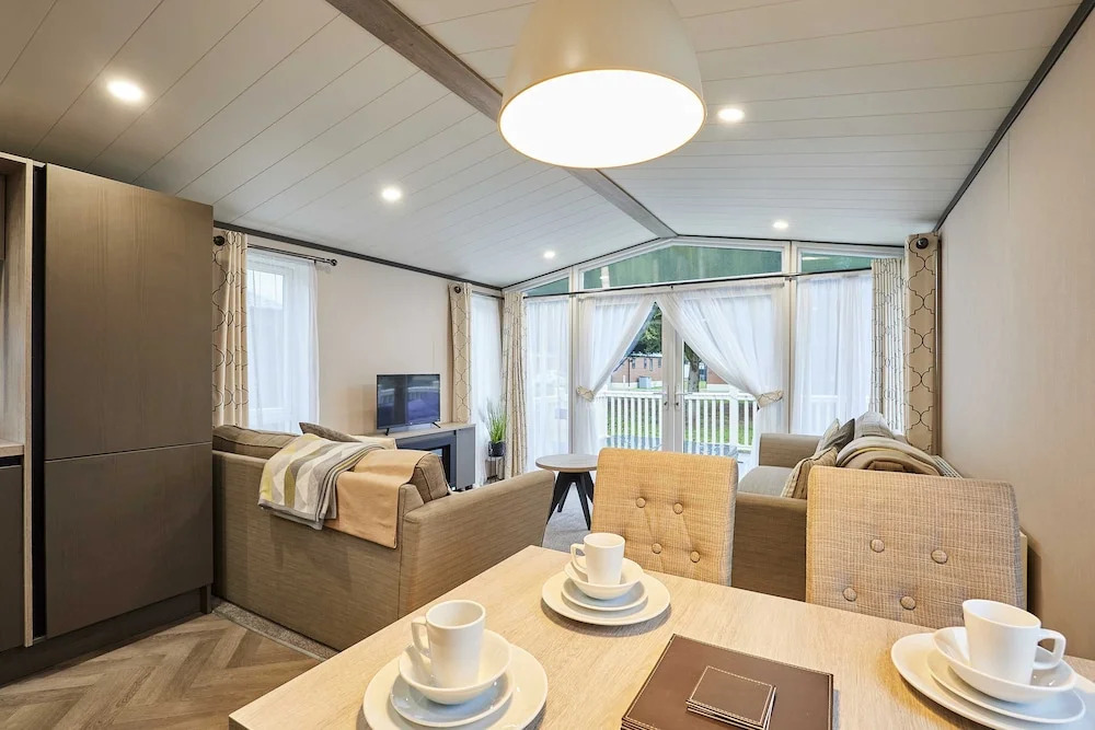 Host Stay Elegant Lodge