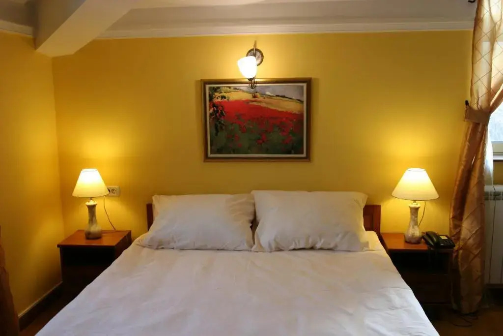 Dedinje villa rooms, apartments