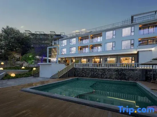Qixiannv Homestay (Xiannv Mountain Shop)