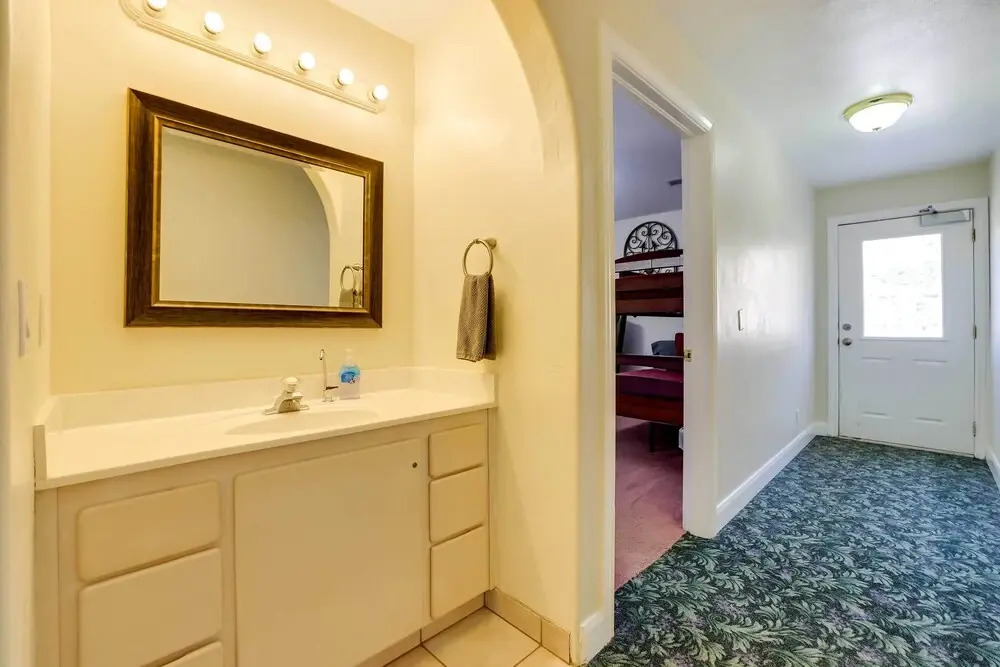 Spacious Hildale House with Large Deck