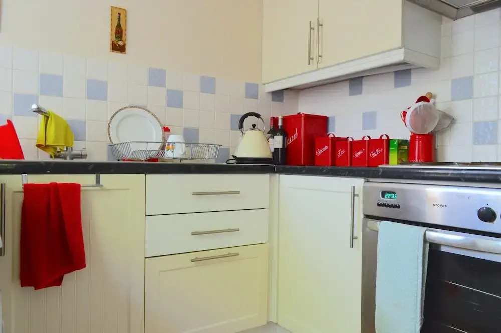 Amazing Quiet 1 Bedroom Flat with Charming Garden