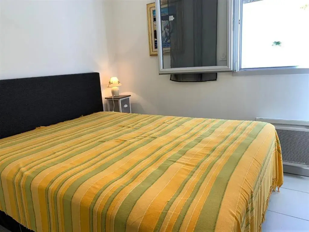 Appartement Mèze, 3 pièces, 4 personnes - FR-1-604-27
