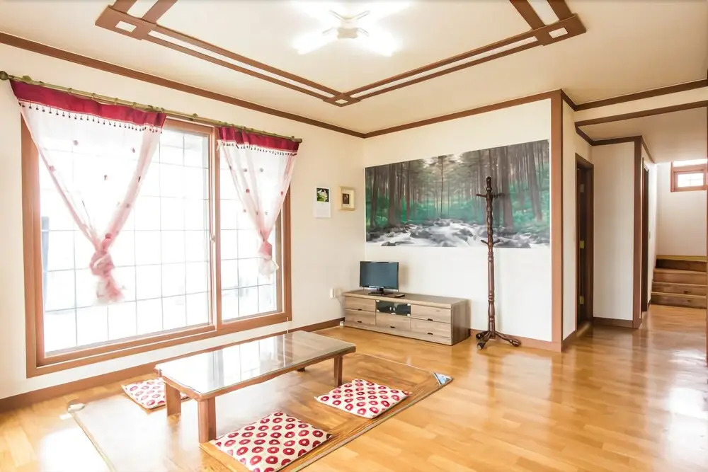 Chungju Mulian Foggy Pension