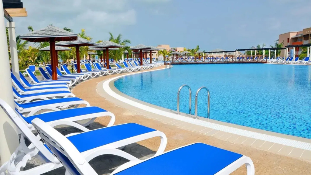 Hotel Playa Paraiso