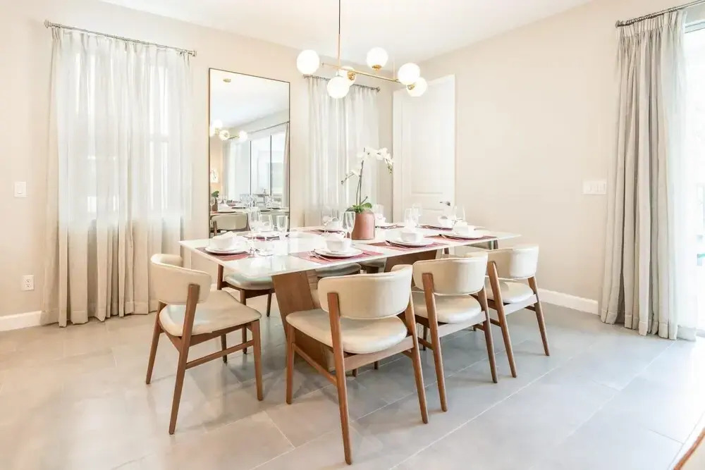 Spacious and Modern Home Near Disney Parks