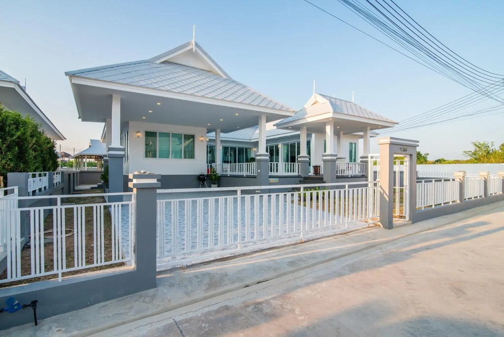 Baan Hua Hin Suk Jung