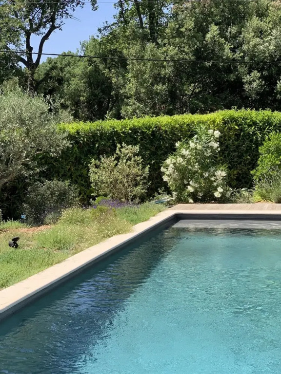 Villa Les Lucioles - Chambre indépendante - Piscine privative - Petit déjeuner - Parking