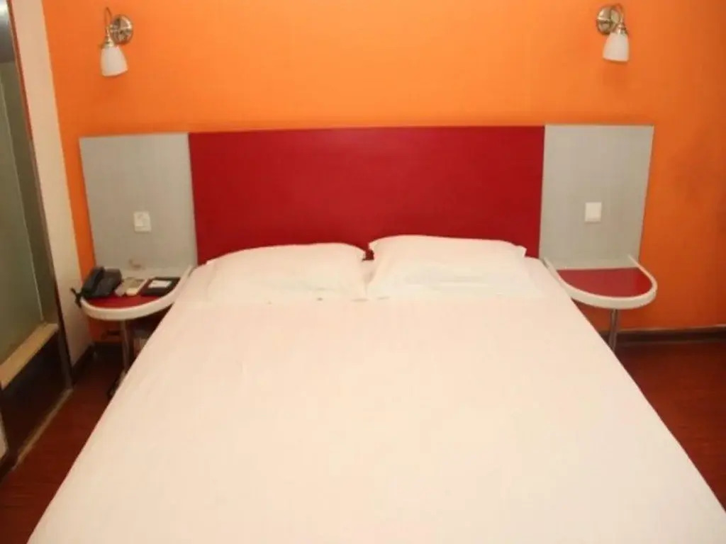 Motel168 Wuhan HuaQiao Inn