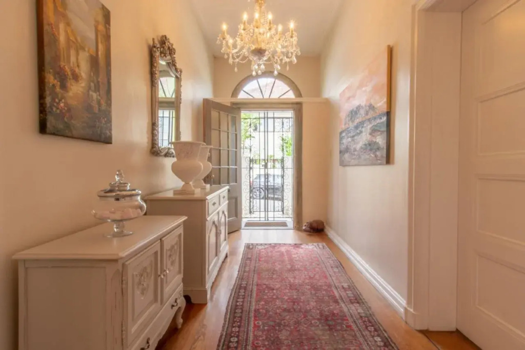 Rhondas Manor Boutique Guesthouse