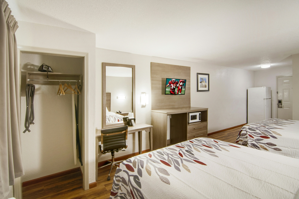 Red Roof Inn & Suites Pensacola-NAS Corry