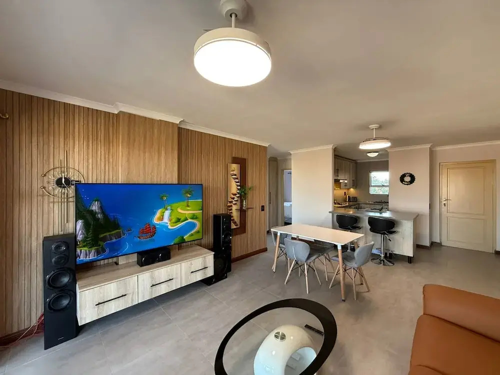 Villa Italia 836 by CTHA