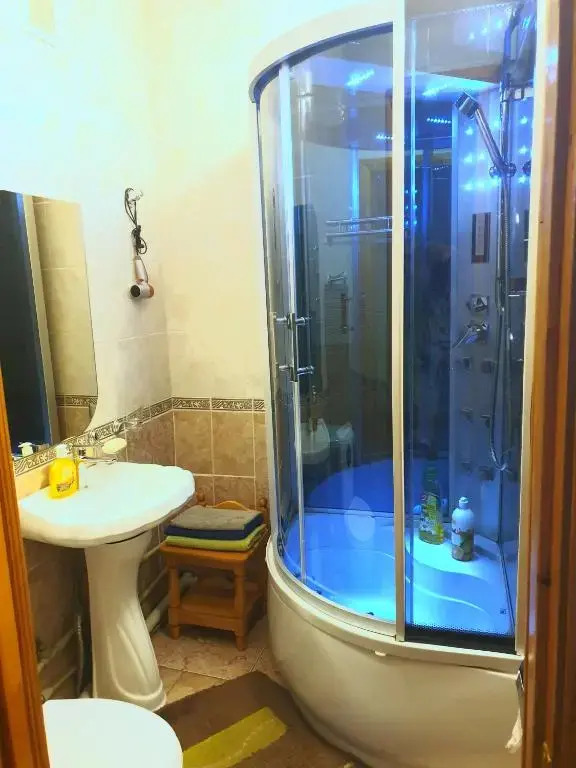 Apartment naprotiv Dvortsa Sporta na Nazarbaeva 1