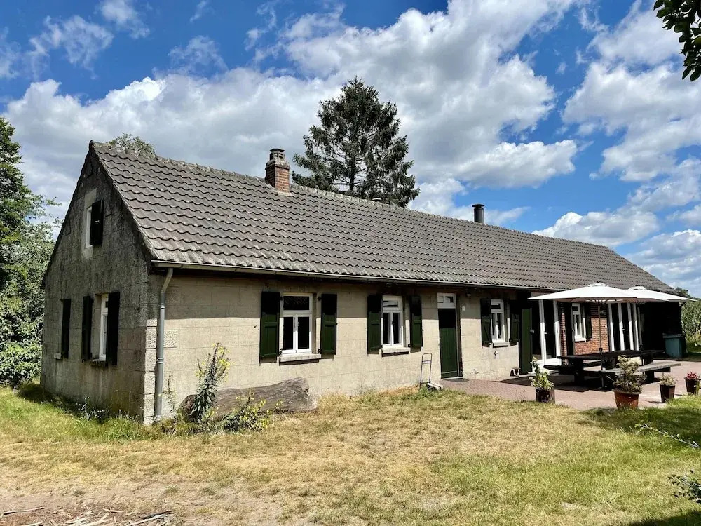 Farmhouse in Stramproy near Forest