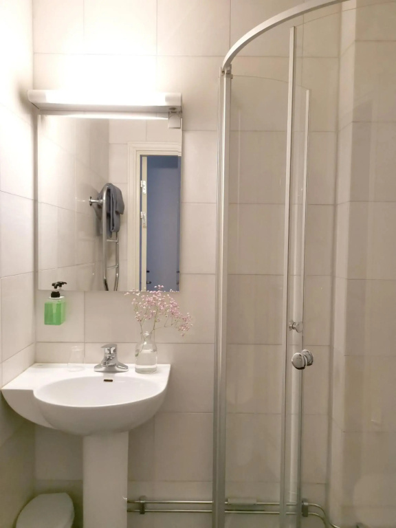 Crystal Plaza Hotel