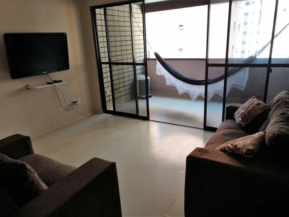 Apartamento a 200m feirinha beira mar