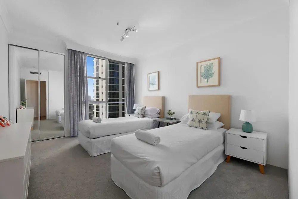 Ocean View 2-bed With Pool, Tennis Court & BBQ