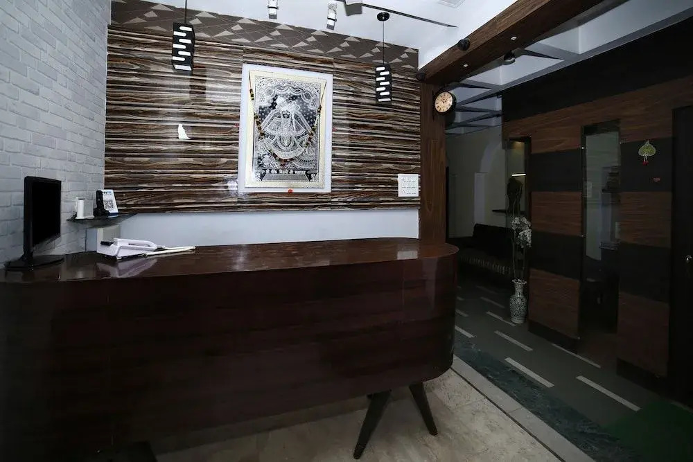 OYO 17326 Aashirwad Guest House