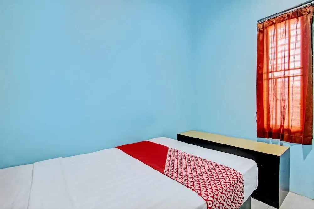 OYO 93209 Guest House Cemara 3