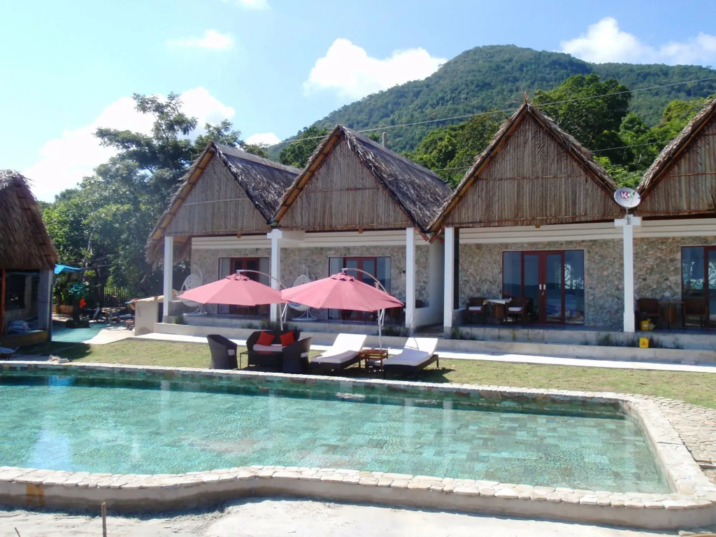 Rocks Beach Boutique