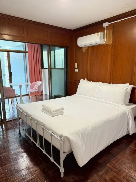 XXStay On Sukhumvit Soi 11 BTS Nana
