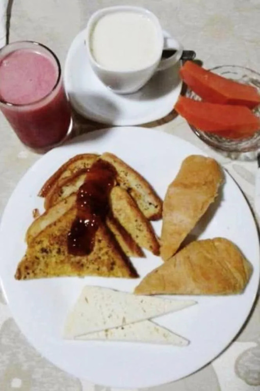 HOSTAL PIAZZOLLA