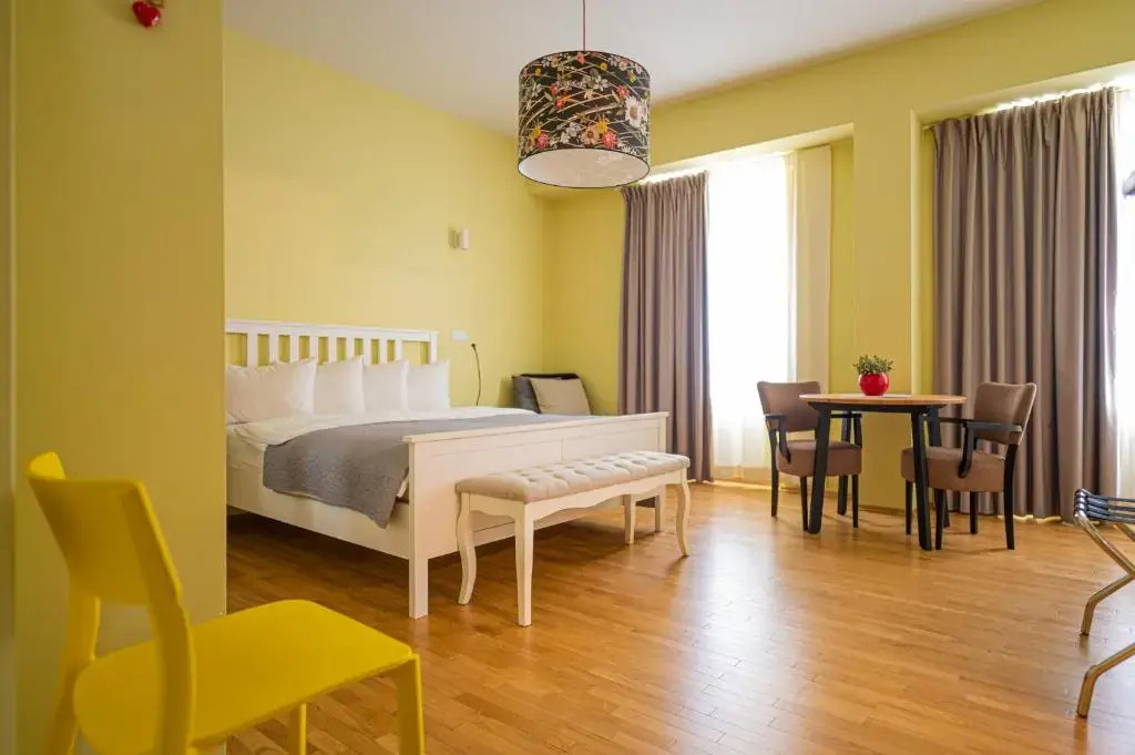 Peacock Boutique Apartments